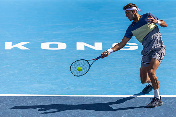 🎾🇦🇷 Derrota y eliminación de Tomás Etcheverry en la R2 de Hong Kong.

El argentino cayó ante N°7 del mundo, Lorenzo Musetti, por 2-1 (6-7; 6-2; 6-4) y quedó fuera de competencia.

No hay más argentinos en el #BOCHKTO2026