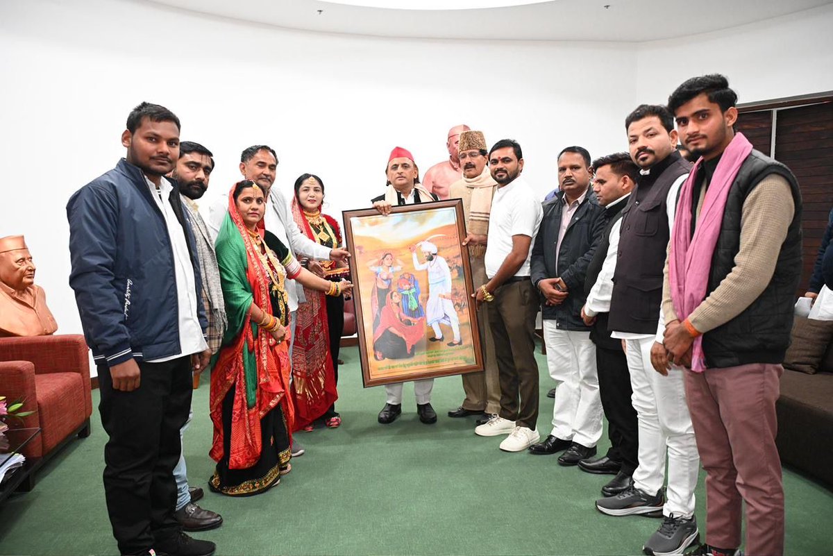 समाजवादी पार्टी, उत्तर प्रदेश
19, विक्रमादित्य मार्ग, लखनऊ
प्रकाशन/प्रसारण हेतु-    दिनांकः07.01.2026
    समाजवादी पार्टी के राष्ट्रीय अध्यक्ष एवं पूर्व मुख्यमंत्री श्री अखिलेश यादव से आज राव विजेन्द्र सिंह कोआर्डिनेटर के साथ गुजरात की श्रीकृष्ण सेवा समिति चैरिटेबल ट्रस्ट संचालित