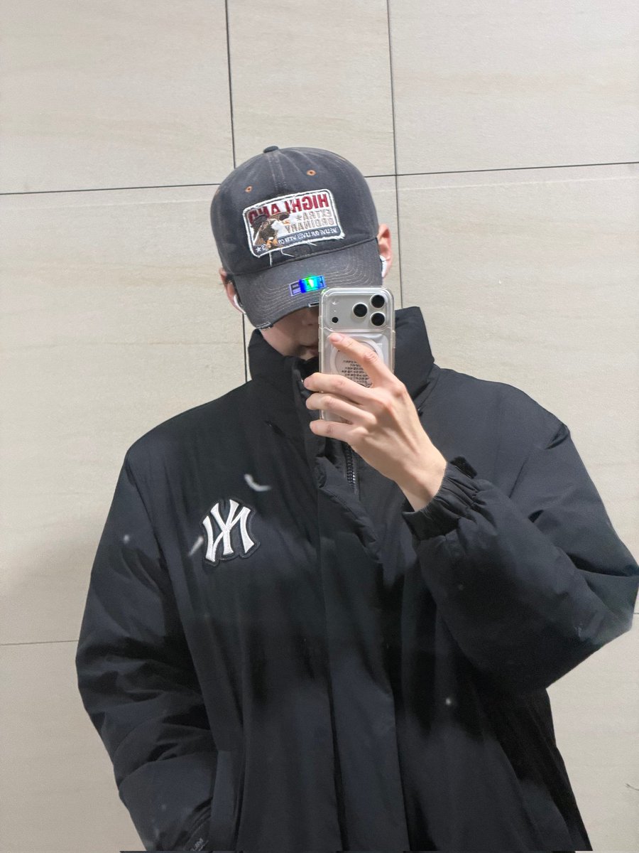 6bin13's tweet image. 옷오래입는남자정말호감