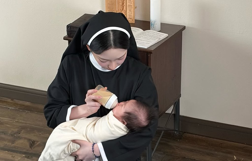 icurina's tweet image. nun raphaela                      katarina