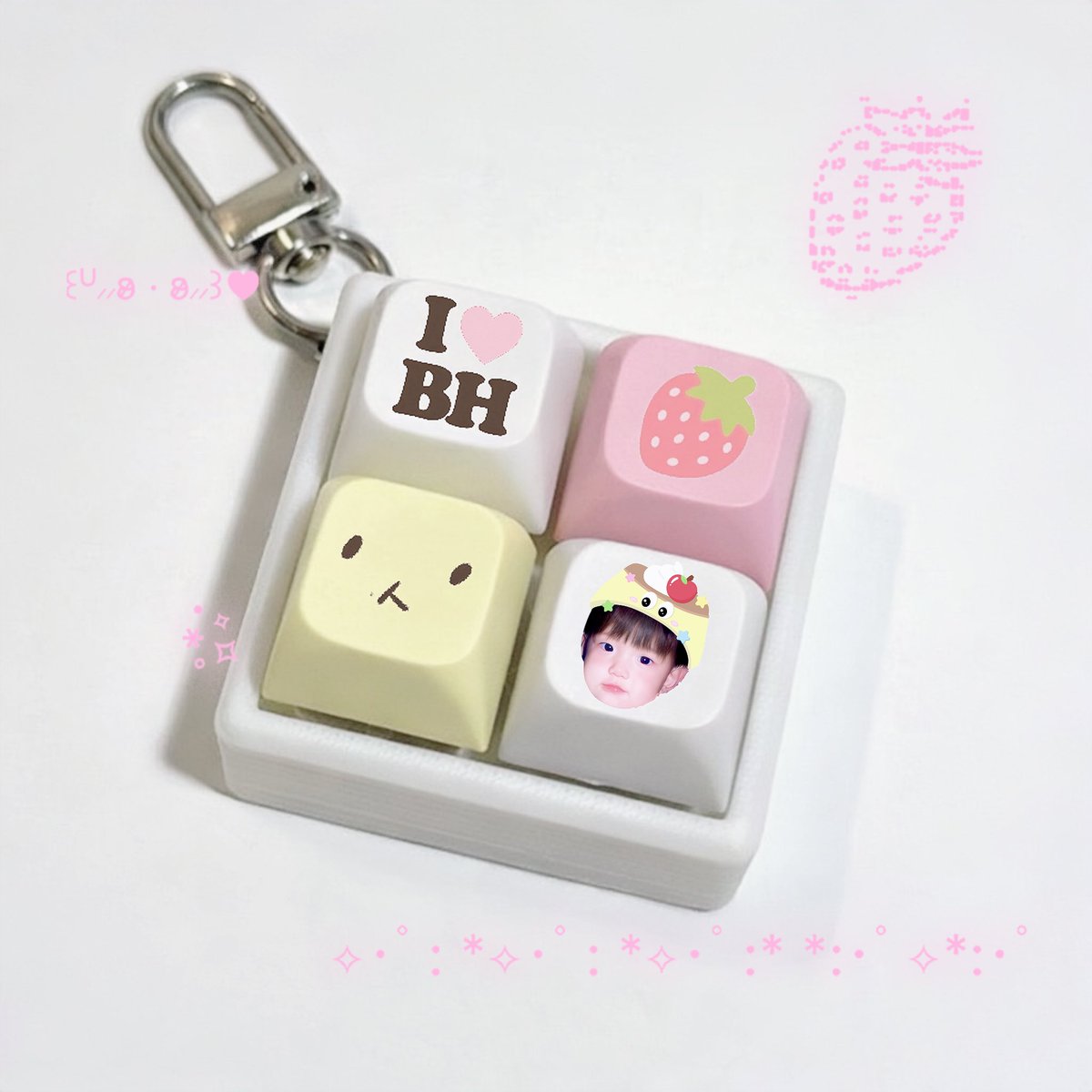 หาเพื่อนร่วมตี้มีใครสนใจ keycap น้องแบ้กมั้ยค้าบ เอาไปห้อยกระเป๋าแล้วกดๆเล่นกันนน🍓🍓

** ใครสนใจรี/เฟบ ไว้นะคะ อยากให้แท็กเรียกหรือทำเมมอื่นกรอกฟอร์มเลยค่า **
📍 forms.gle/Pve4bDneUDpLqM…

#ตลาดนัดEXO #BAEKHYUN  #백현
