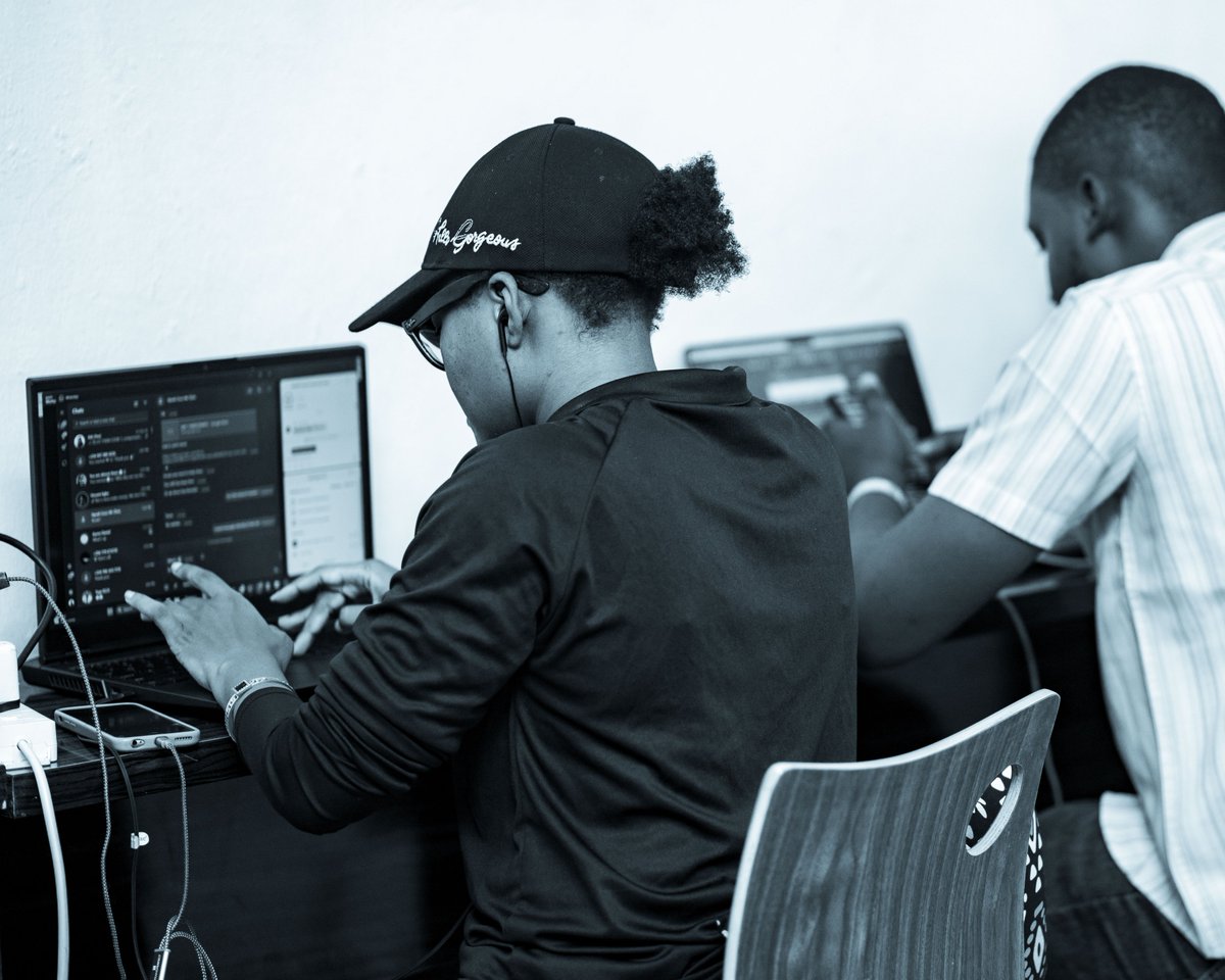 Symbiosesplace's tweet photo. The beginning is the most important part of the work. Happy New Year!!!🎉

Come do your best work at Symbioses Workspace

#workspaceinajah #remotework #symbiosesworkspace https://t.co/572nurGtSK