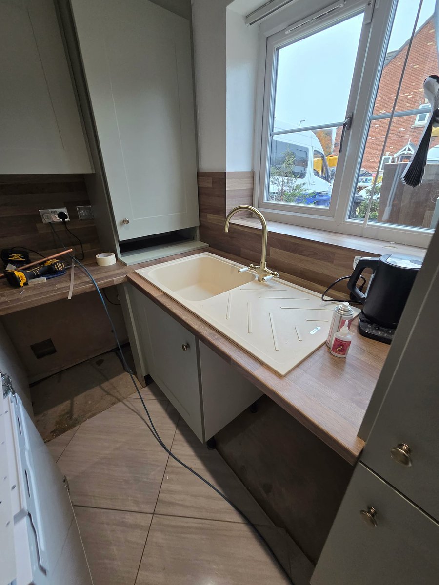DirectKitchens1's tweet image. Here at Direct Kitchens, we take the stress out of getting a new kitchen 👏

 We handle everything for you! From removal and plumbing to electrics and even painting, you can sit back and relax knowing your project is in safe hands. 

Enquire today 👉 bit.ly/49qZK76