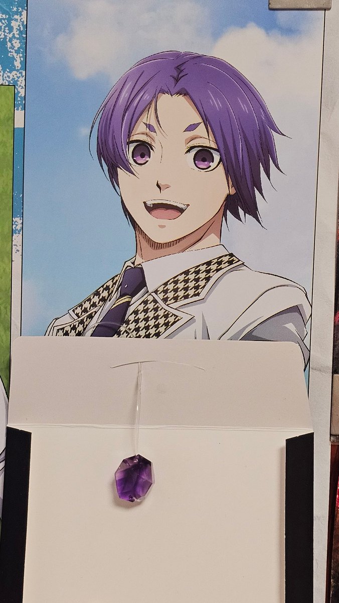 看同人文老是写玲王眼睛像紫水晶，馋了