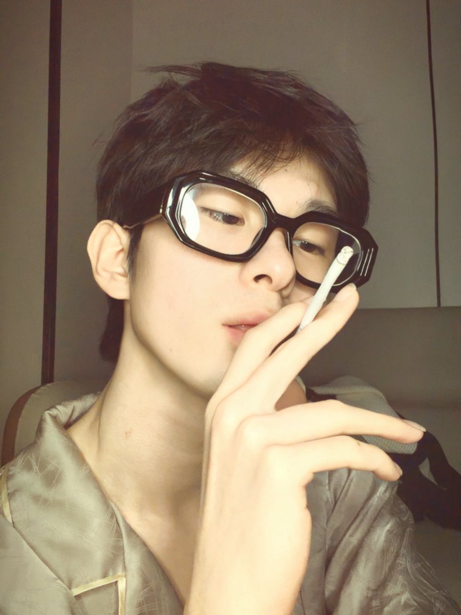 7Sense04's tweet image. 🚬