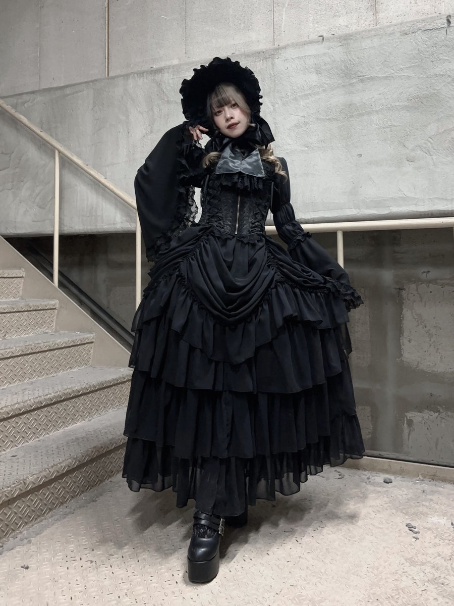 𝐒𝐚𝐭𝐬𝐮𝐤𝐢 (@stk_pierrot) on Twitter photo 