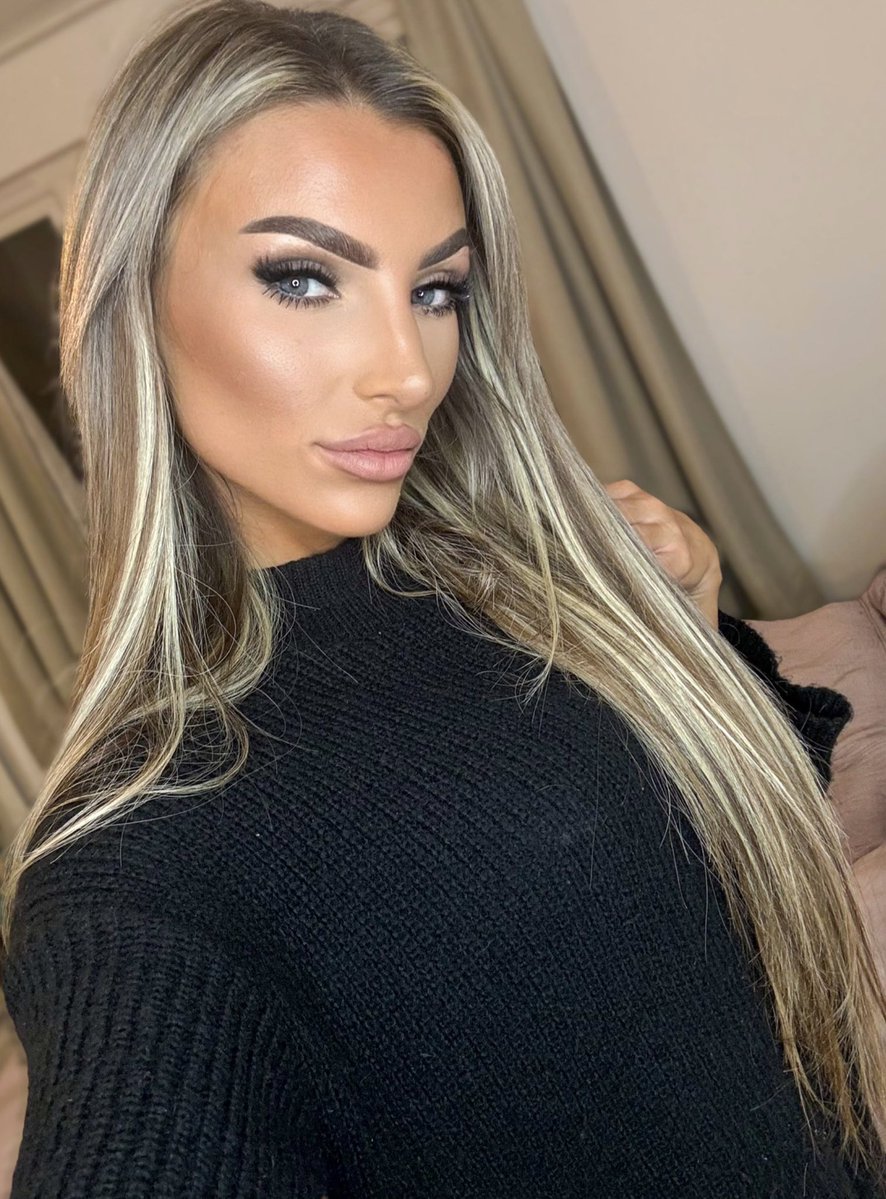 MistressEmiliaa's tweet image. It’s too cold outside so I’m online emptying wallets all day.