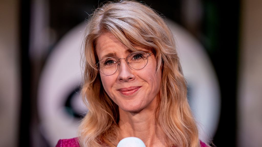 🚨 Mona Keijzer Ontmaskerd: Hoe de Vastgoedlobby het Ministerie van VRO Kaapte

hier het hele verhaal 👇

weerwind.com/mona-keijzer-o…