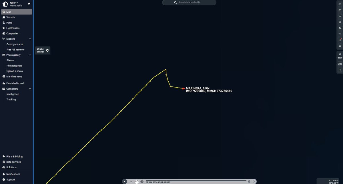 visegrad24's tweet image. BREAKING:

Russia’s shadow fleet oil tanker Marinera has sharply changed course and is now heading toward the UK after being successfully taken over by U.S. forces, according to tracking data.