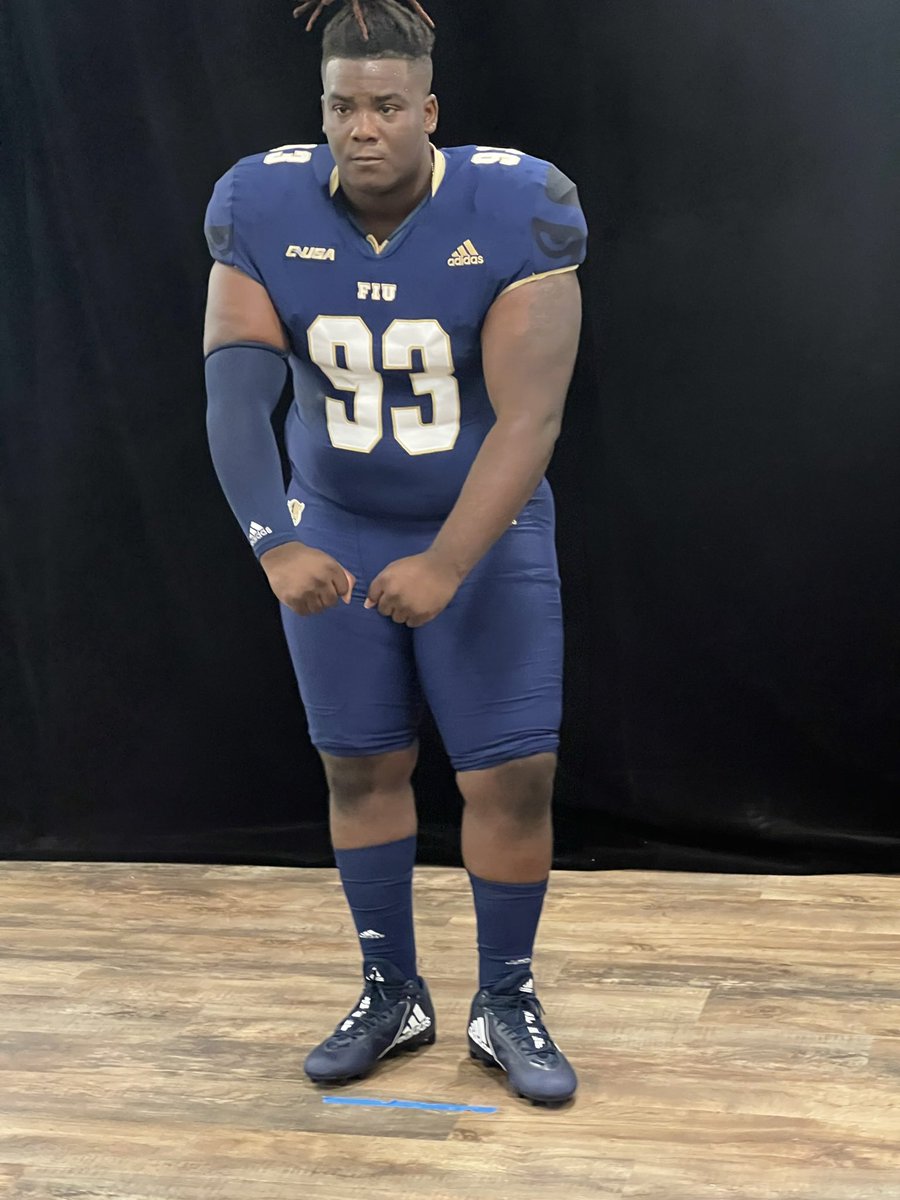 Timothy Van DT/NG tweet media