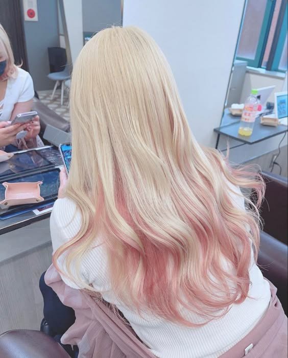 aesttics's tweet image. Blonde and pink hair
