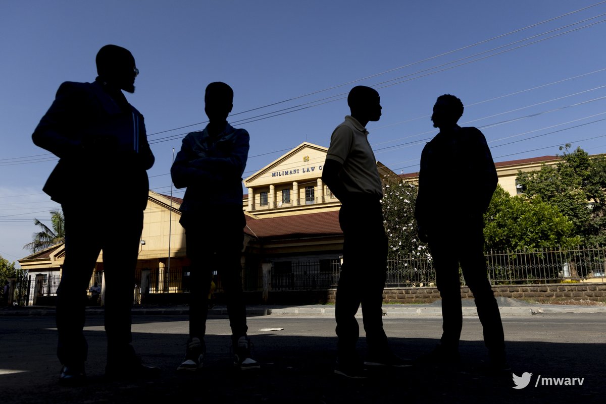 mwarv's tweet image. We observed 40 seconds of silence in honour of Nick Wambugu during the hearing of their case at Milimani Law Courts today. 

Nick rested early this morning at a Nairobi hospital.

Kenya's Directorate of Criminal Investigation has accused Nick Wambugu, Chris Wamae, Brian Adagala…