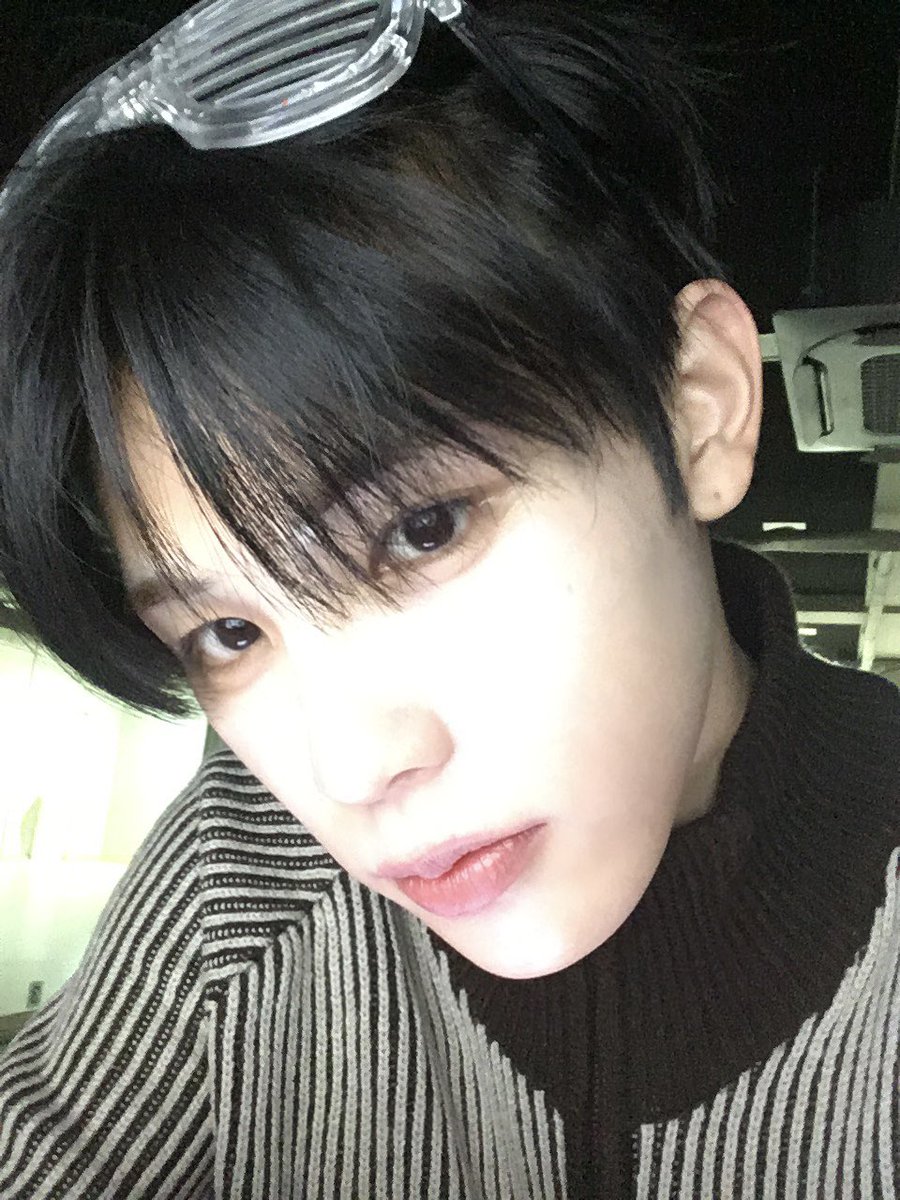 XODIAC_MEMBERS's tweet image. [#규민🐶] 

쏘요일 쏘블리 생각하는 요일🩵

#XODIAC #소디엑 #GYUMIN #규민 #똑똑똑_귬이등장