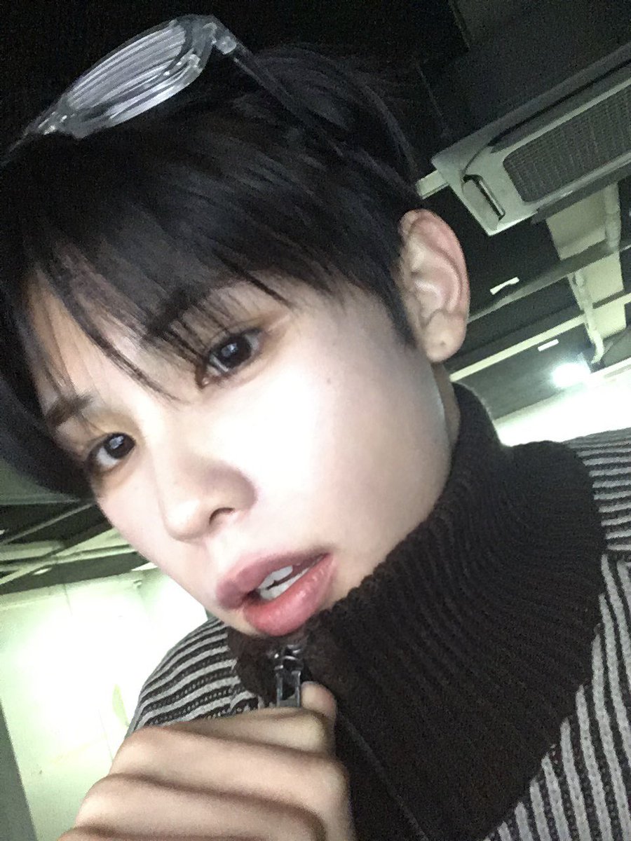 XODIAC_MEMBERS's tweet image. [#규민🐶] 

쏘요일 쏘블리 생각하는 요일🩵

#XODIAC #소디엑 #GYUMIN #규민 #똑똑똑_귬이등장