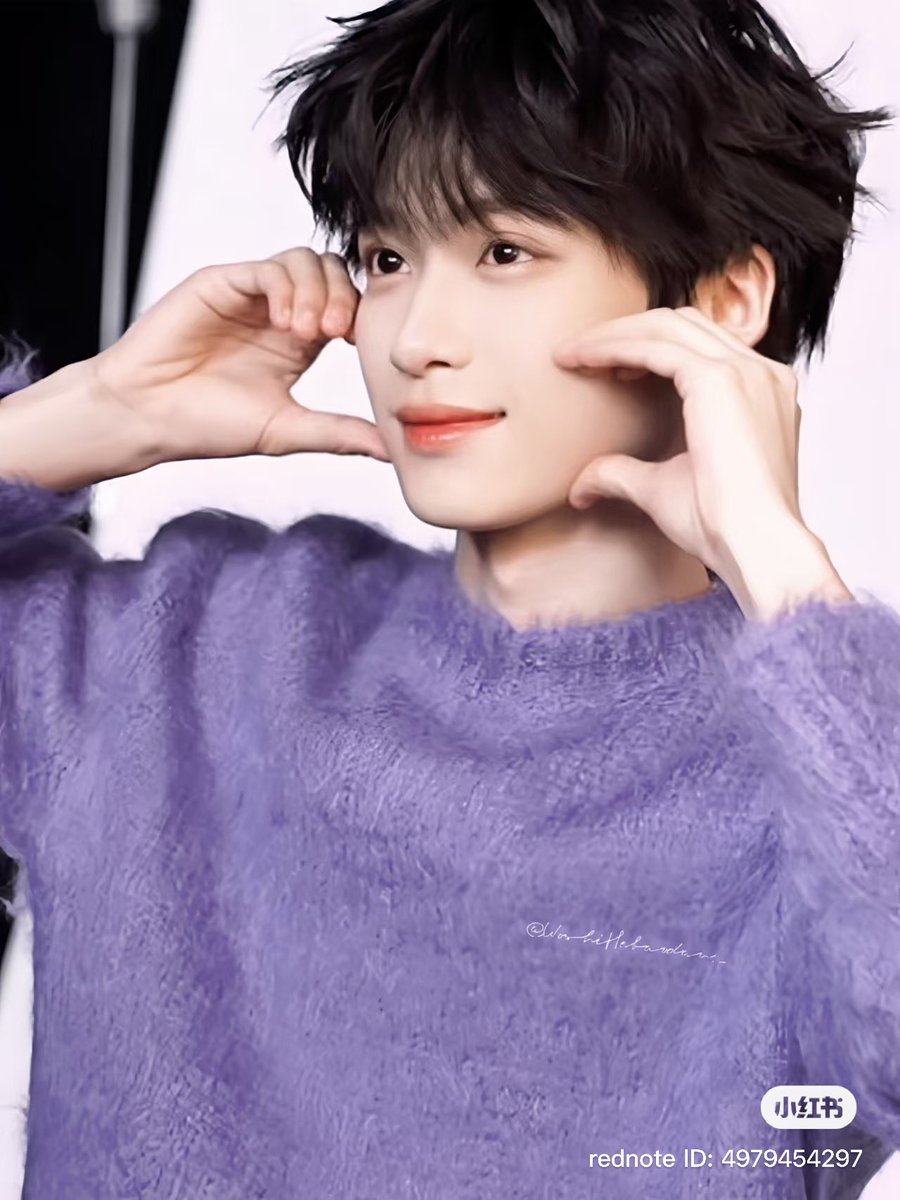 💜💟👾🍆🍇🌂👩🏻‍🎤☂️🙇🏻‍♀️🧞🟪🟣🪻🪁