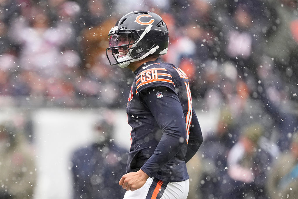 CEmma670's tweet image. AccuWeather forecasts call for a chance of accumulating snow in Chicago for Saturday's playoff game between the Bears and the Packers. It's too early to get a true read on the forecast, but we're potentially looking at a snow game ― as it should be.