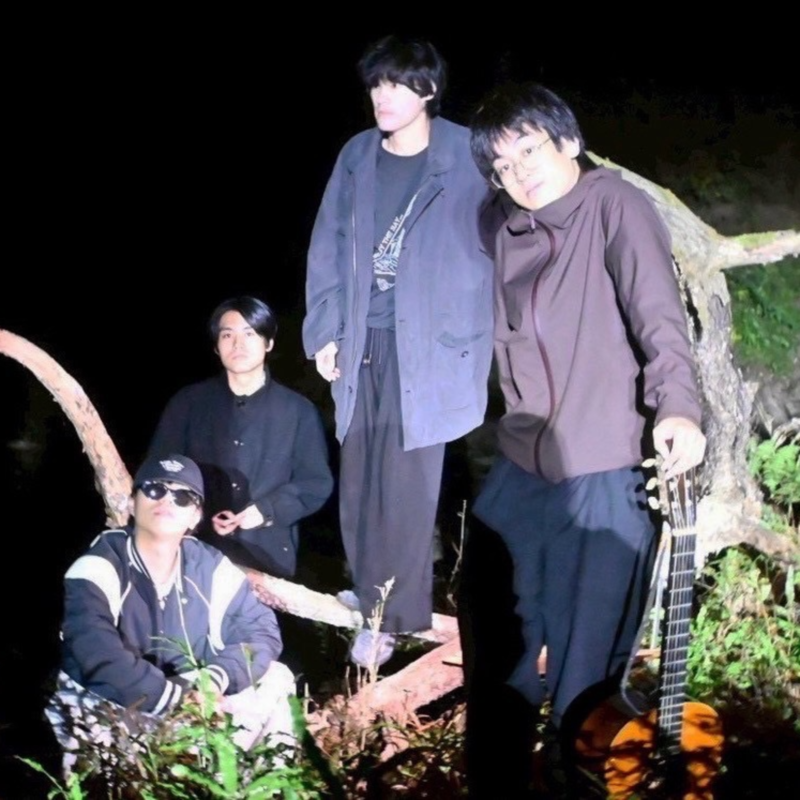 themagazinetcj's tweet image. 昨年結成、フレッシュかつローファイ
京都発4人組バンドOo（ウー）
1st EP『家出』
linkco.re/HUqzhmdM

バンド初の正式音源
表題曲含む全6曲収録

#Oo #家出