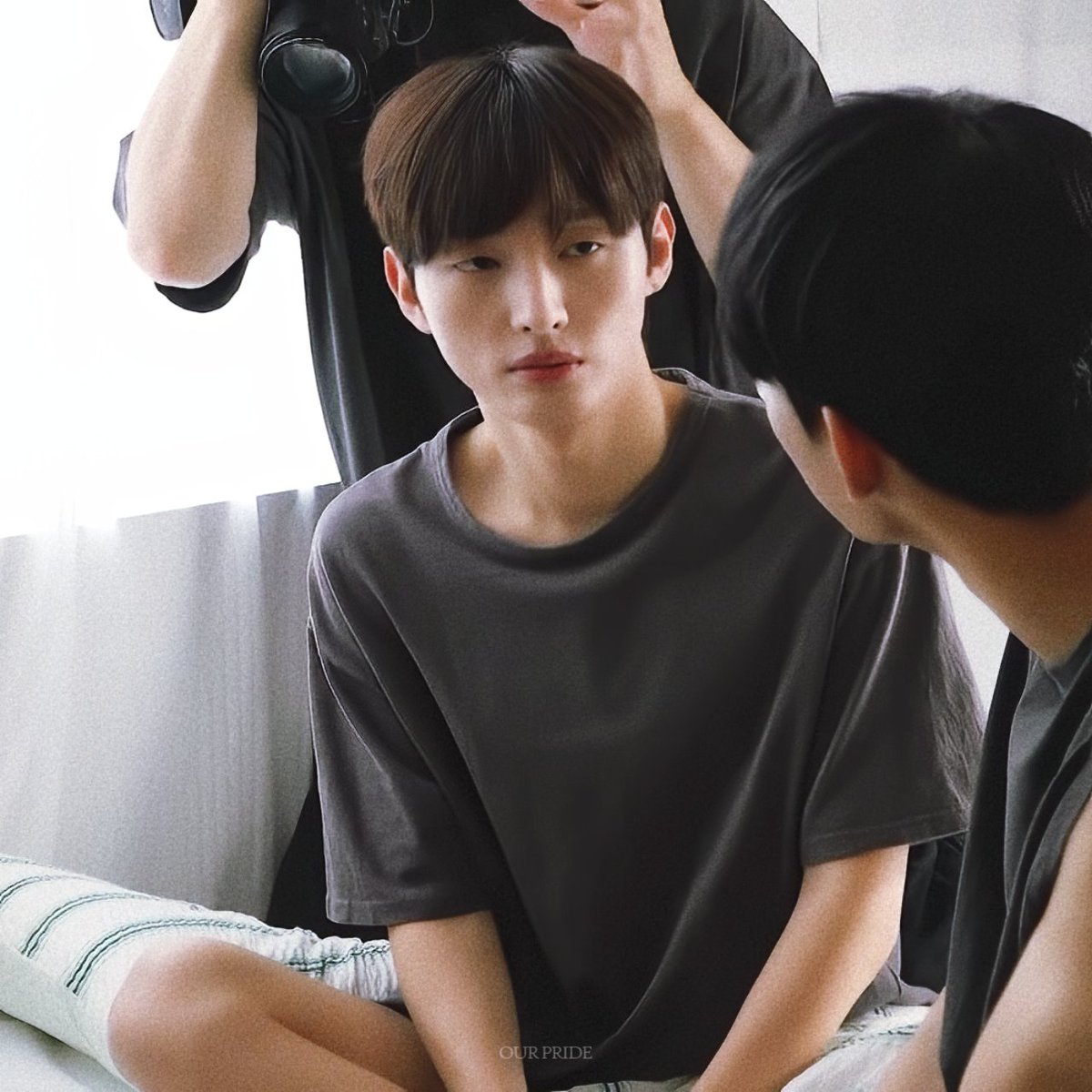 OurPride_js's tweet photo. 260107 [#윤쿠쿠캠] Ep.77 
#천둥구름비바람 촬영 비하인드
#윤지성 #YoonJisung

▶️https://t.co/PmkAvzt3tj https://t.co/z6cpgag1hS