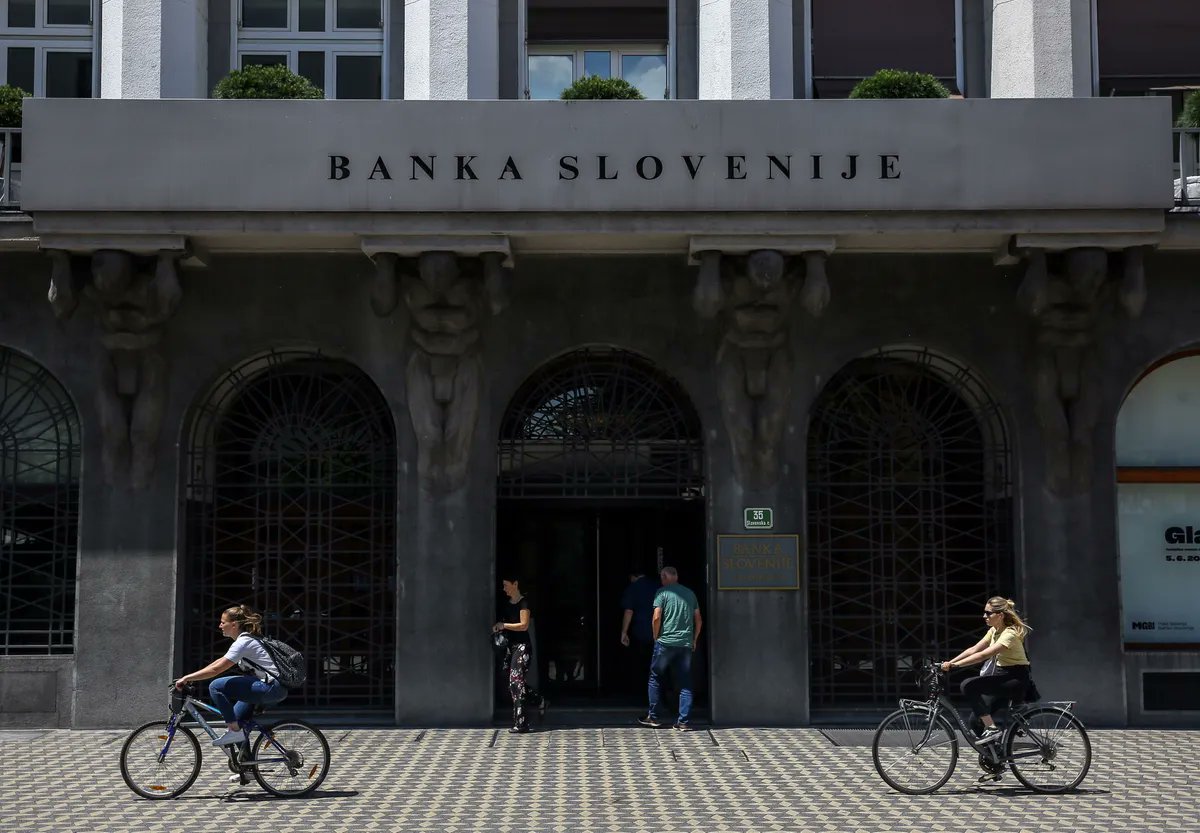 Zoe Schneeweiss tweet media