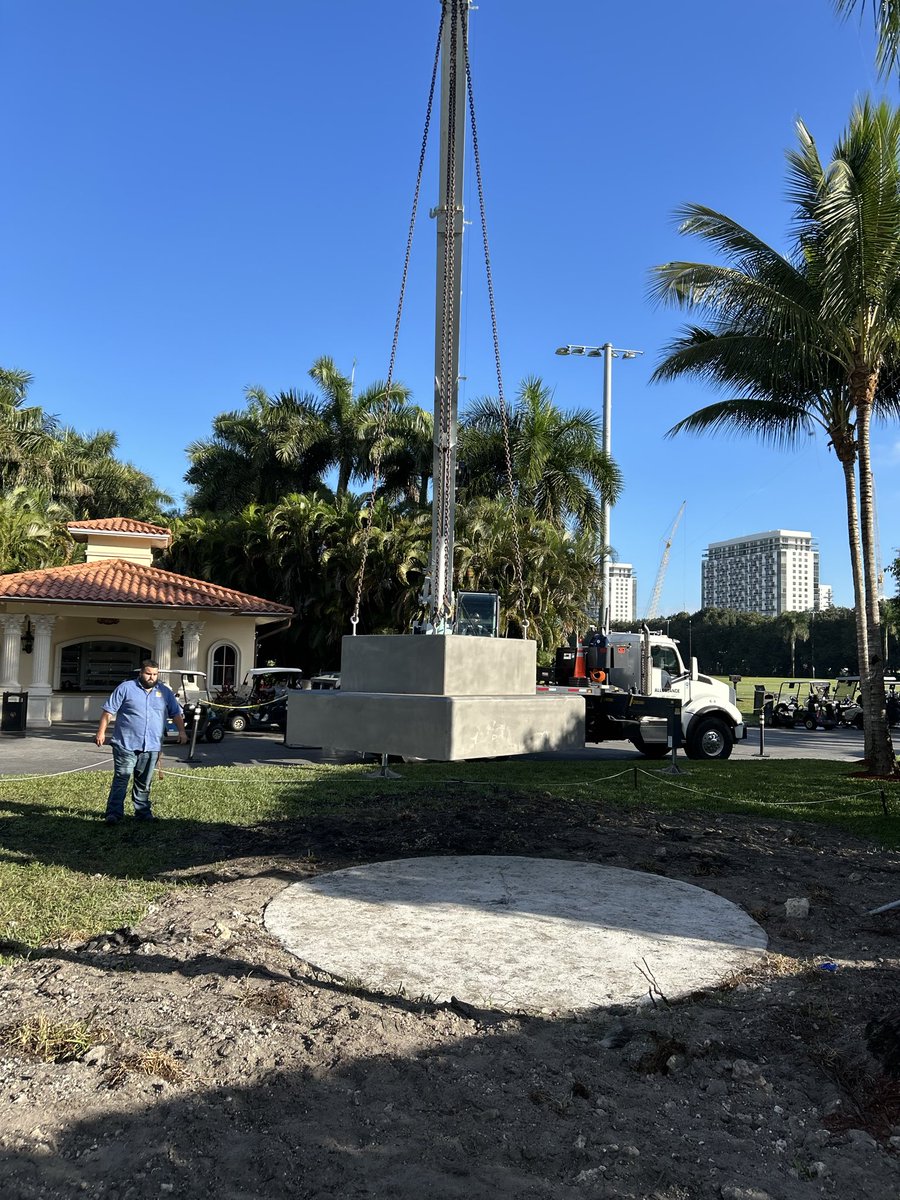 Patriot_Erc20's tweet image. Beautiful day at Trump Doral, it’s looking good!!!