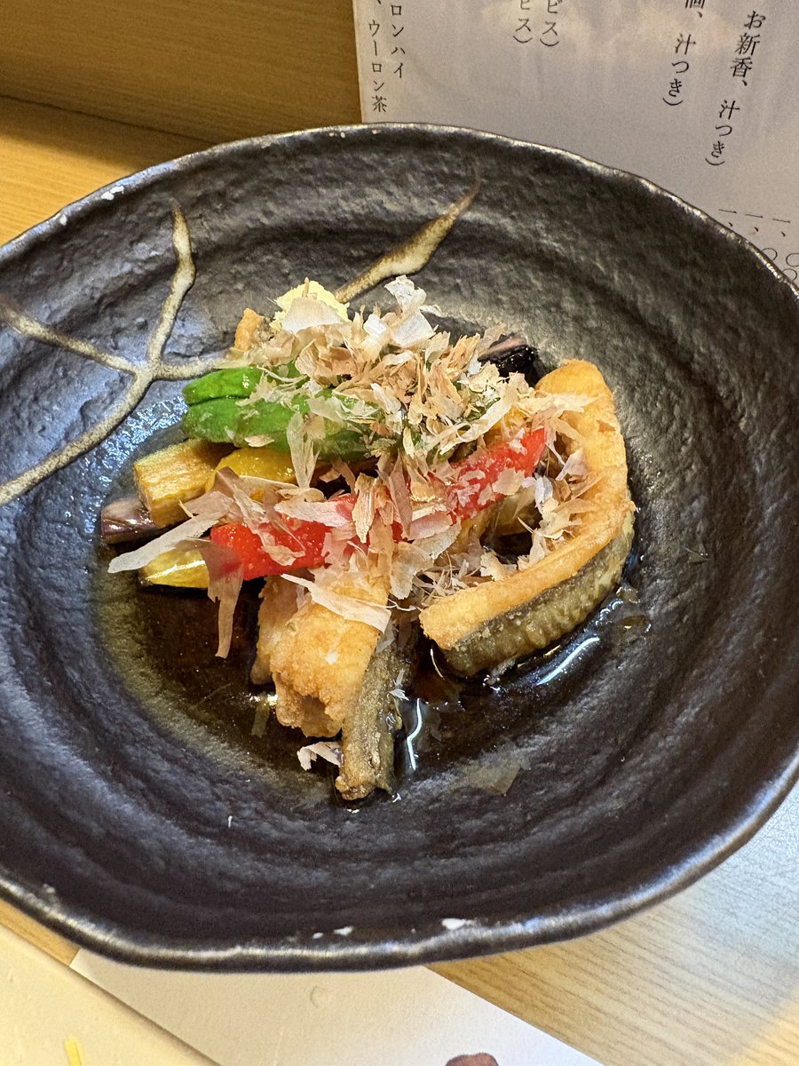 #ここ風 #はぎこ と
あーだこーだ言いながら
楽しいひとときの新年会
美味しいお店に出会えたり

いい時間を過ごしました✨