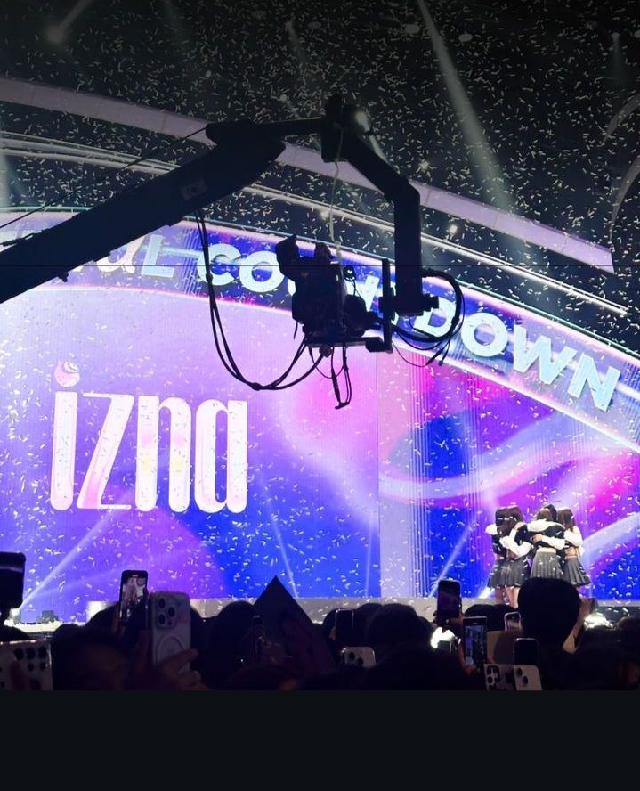 kyzyeii's tweet image. take me back