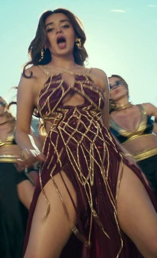 #NidhhiAgerwal 
#RajaSaab 
Song motham papa dominate chesi para dobbindhiii🔥😍