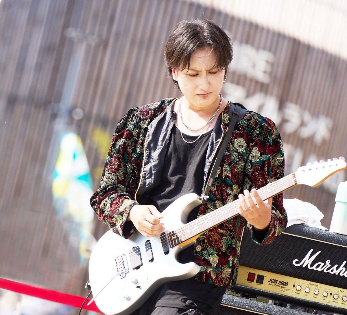 TERI_TEN's tweet photo. 去年の大阪万博で
龍兎くん、伊織くんとUNRESONさんのサポートでライブ出演した時のレポートを、WEBメディアのFORTIS TOKYOさんに取り上げて頂けました😎✨

クロノトリガーの光田さんの記事が掲載されていたりで素敵なWEBメディアさんにお写真掲載されてて幸せ💓 https://t.co/NE33yXyrH3