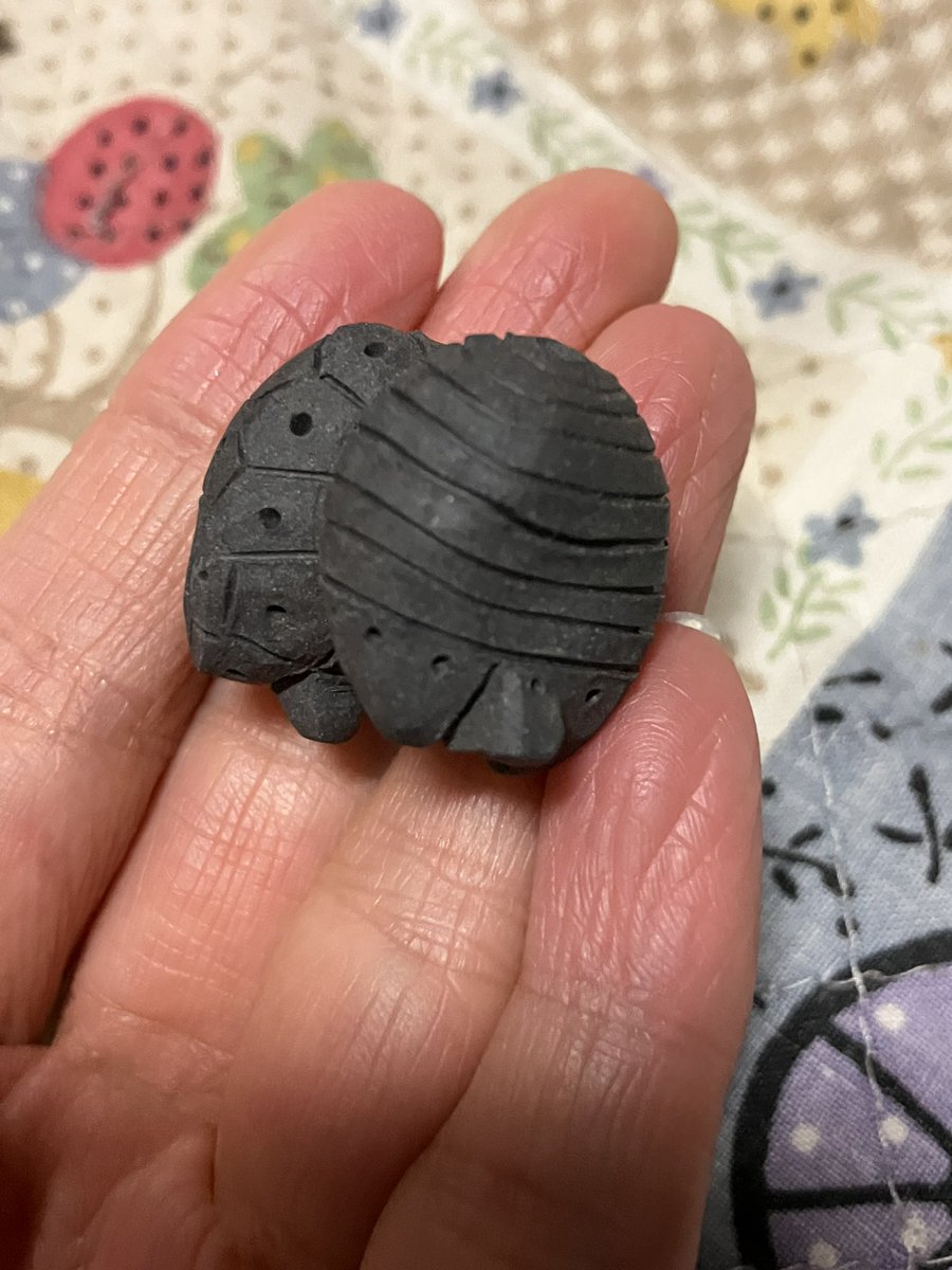ao___nu's tweet photo. トリックスター百鬼夜行ガチャ届きまして。
双子ちゃんでしたかわいいぃ🥰
カリモクの椅子がお似合いになる…
#トリックスターと日常 https://t.co/IGfxX9kl7C