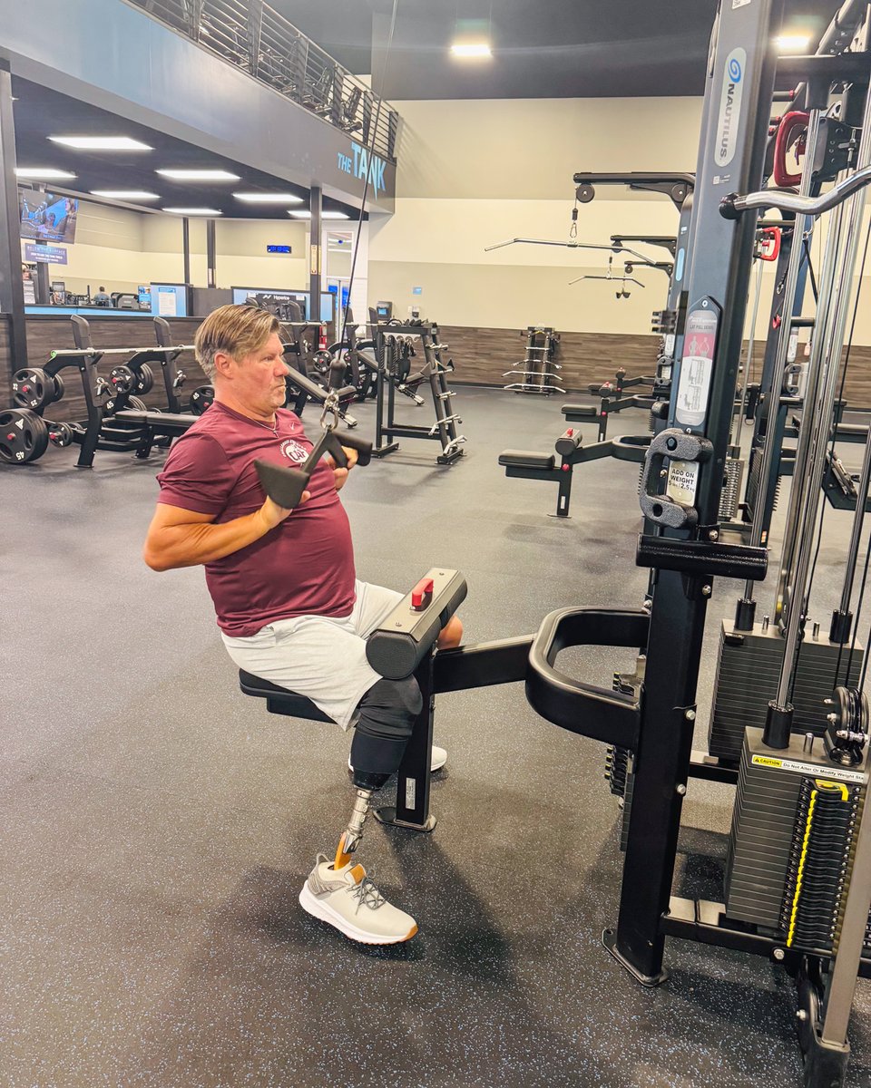CAFoundation's tweet image. CAF athletes have been a powerful presence at recent @GoEOSfit grand openings across the country. At the new Port St. Lucie location, Rodney Roller joined the celebration! 

Rodney got involved with CAF in 2003 when he received his first grant to compete in the Amputee Division…