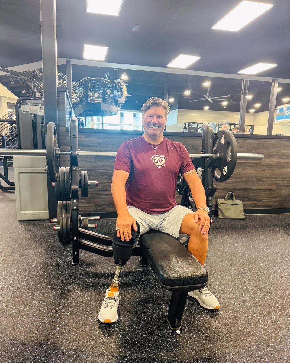 CAFoundation's tweet image. CAF athletes have been a powerful presence at recent @GoEOSfit grand openings across the country. At the new Port St. Lucie location, Rodney Roller joined the celebration! 

Rodney got involved with CAF in 2003 when he received his first grant to compete in the Amputee Division…