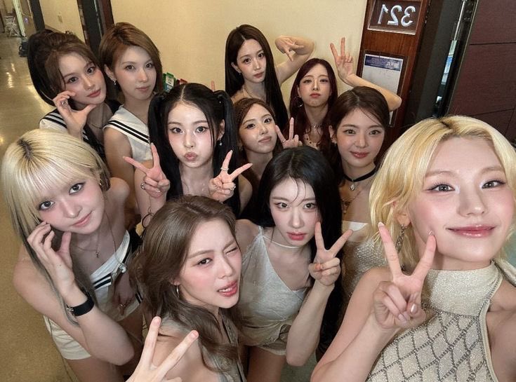 TWICE’s Tzuyu mentions NMIXX along with ITZY as the celebrities she’d love to spend a Galentine’s Day girls’ night with:

“I think it would be really fun to hang out with ITZY and NMIXX. I’d love to make another special memory together.”