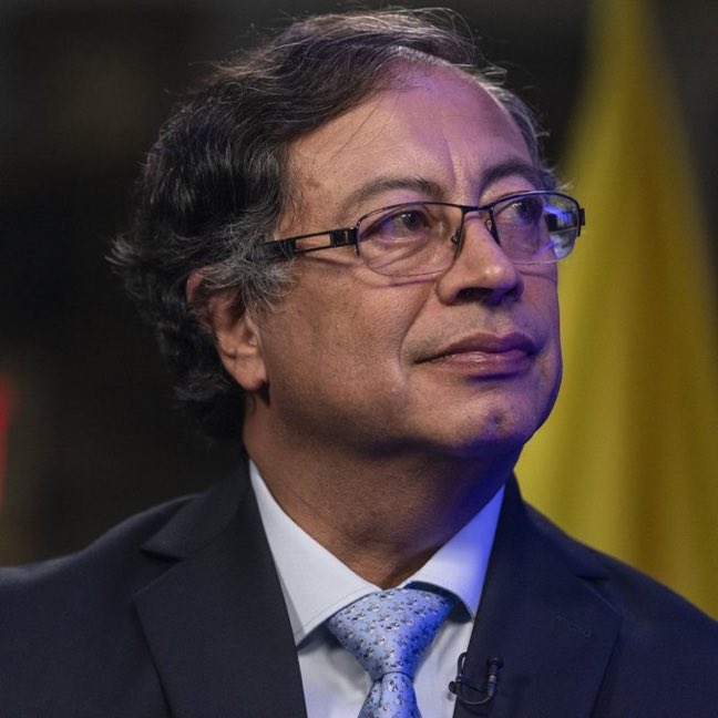 entimos3's tweet image. Πρόεδρος Κολομβίας.
«Αντί να συλλάβετε τον Μαδούρο, έπρεπε να είχατε συλλάβει τον Νετανιάχου, ηγέτη της Γενοκτονίας και καταζητούμενο από το Διεθνές Δικαστήριο»