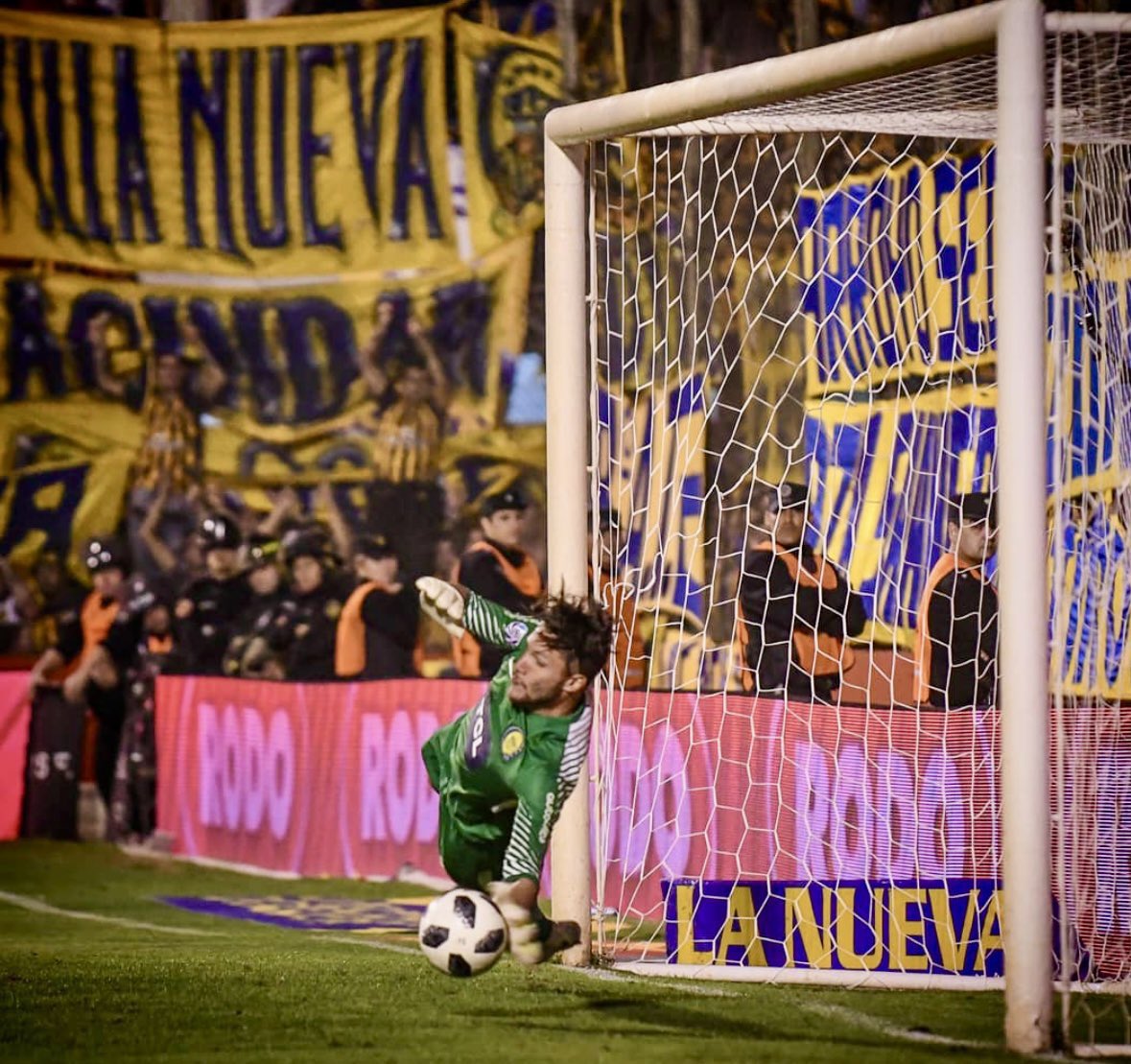 La escuela de Aldo Pedro Poy y Marco Ruben!