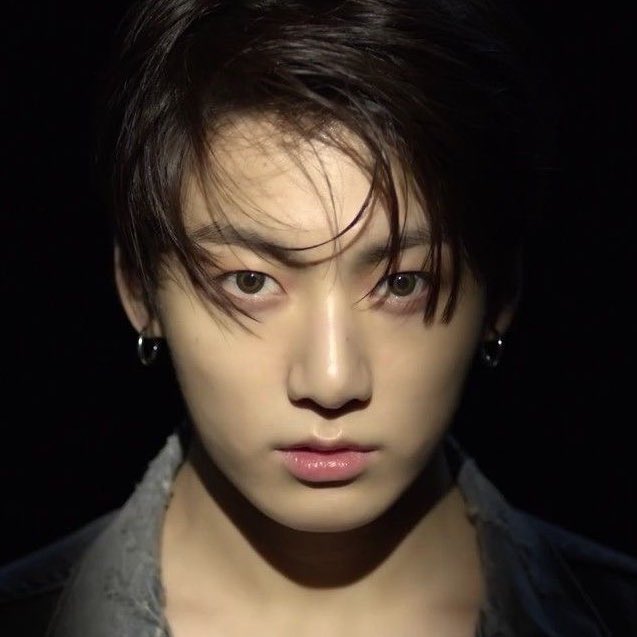 homeisjungkook's tweet photo. grew up so beautifully https://t.co/MItkZvzngf