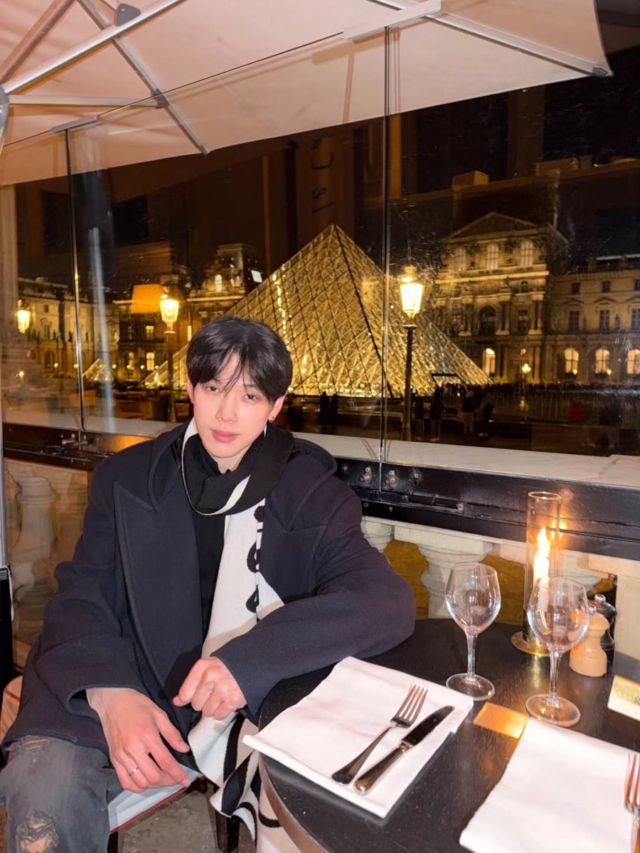 myitsMY's tweet image. บ้อกแบ้กอินปารีส น่ารักมั่กกกก ฮีเสริฟทุกลุคเลย หล่อมากค้าบบบบ 💖

#ต้าห์อู๋ #DAOU #oueiija