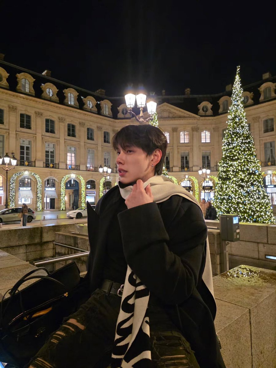 myitsMY's tweet image. บ้อกแบ้กอินปารีส น่ารักมั่กกกก ฮีเสริฟทุกลุคเลย หล่อมากค้าบบบบ 💖

#ต้าห์อู๋ #DAOU #oueiija