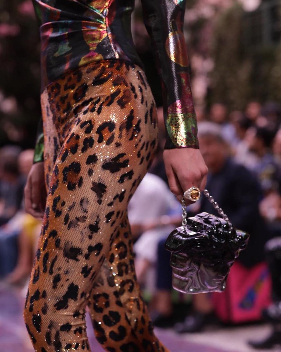 pinkglitterie's tweet image. 