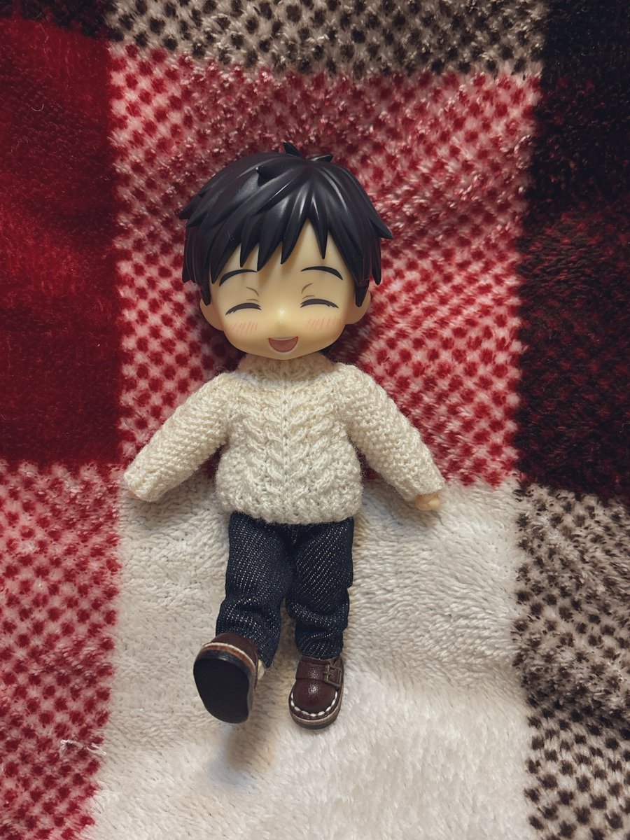 インテ用ニットちまちまちま
ラストスパート中🧶
あと1着頑張る