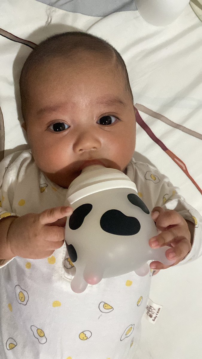 Ciklar1's tweet photo. Anakuuuu masyaAllah pinternya🥰 https://t.co/oNWrkHHZgK