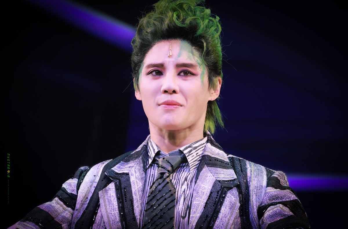 mystarxia's tweet image. 260106 뮤지컬 비틀쥬스 커튼콜 데이
김준수 비틀쥰스 👻
#김준수 #XIA #비틀쥬스

&amp;gt;&amp;gt;&amp;gt; 업로드 완료! 💚🖤🤍
🔗mystarxia.tistory.com/302