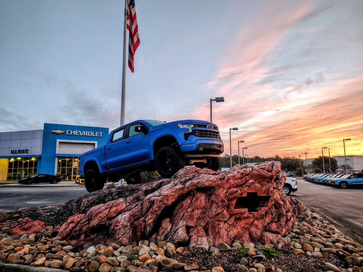 Marine Chevrolet tweet media