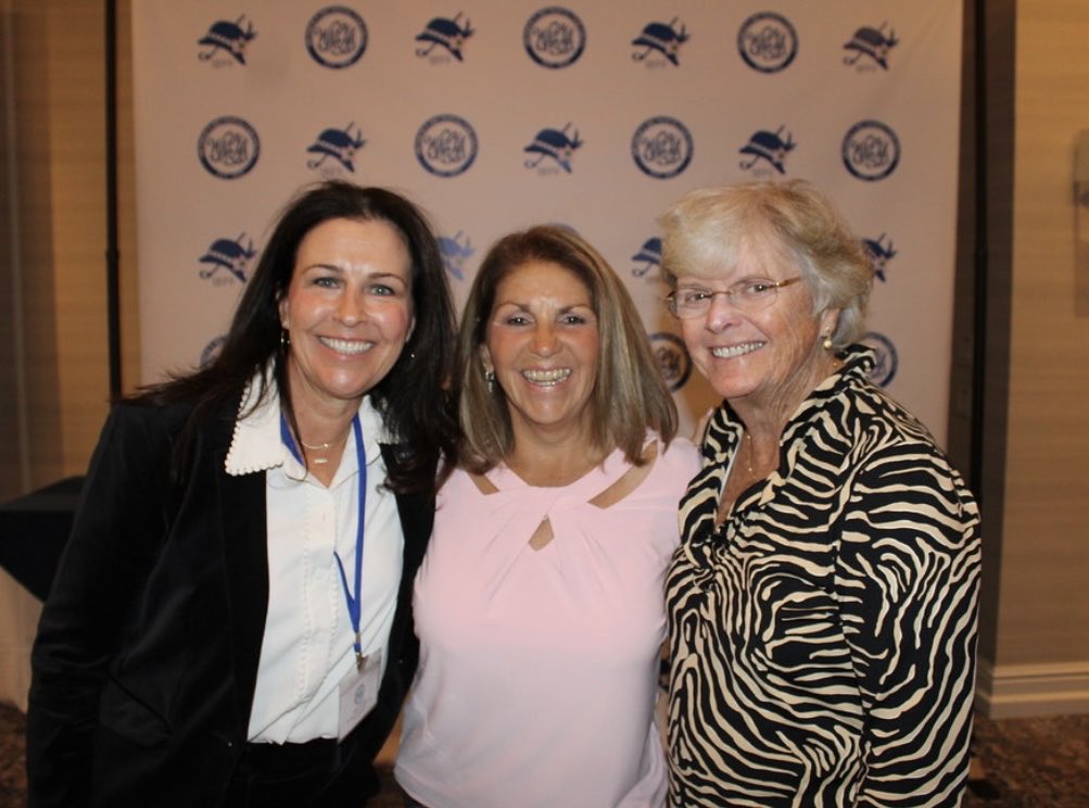 WMGA1899's tweet photo. The mission of the Women’s Metropolitan Golf Association is to foster women’s amateur golf and to encourage the participation of junior girls, while promoting integrity, respect for the game, and good fellowship through individual and team competition. #OurMission #WMGA https://t.co/1IUlaXrWDU