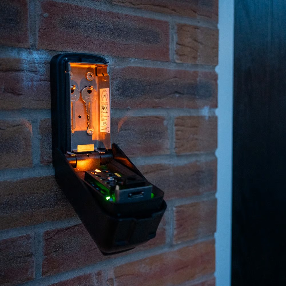 TV Lock & Safe tweet media