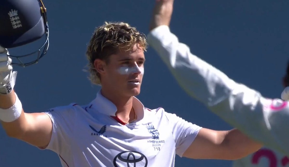 Pulled a baddie and his helmet off within 2 weeks 

My Motherfkinn Starboy ❤️