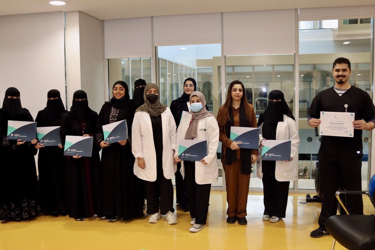 من داخل دورة التأهيل العصبي في #مستشفى_آماد
تدريب عملي، تطبيق مباشر، ومشاركة خبرات بين الأخصائيين لتطوير أساليب العلاج وتحسين نتائج المرضى.