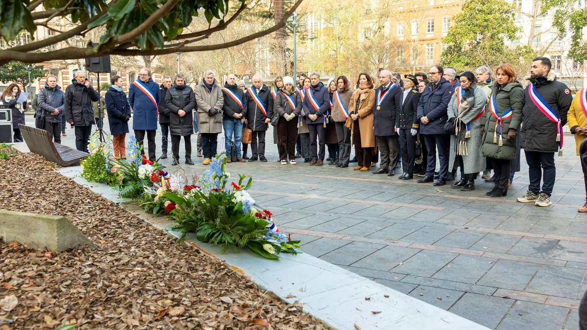 11 ans après l'attentat contre Charlie Hebdo, pensons aux victimes, à leurs proches et à tous ceux qui défendent la liberté d'expression. 
Nous n'oublions pas. 
#JeSuisCharlie ✏️🕊️#Toulouse