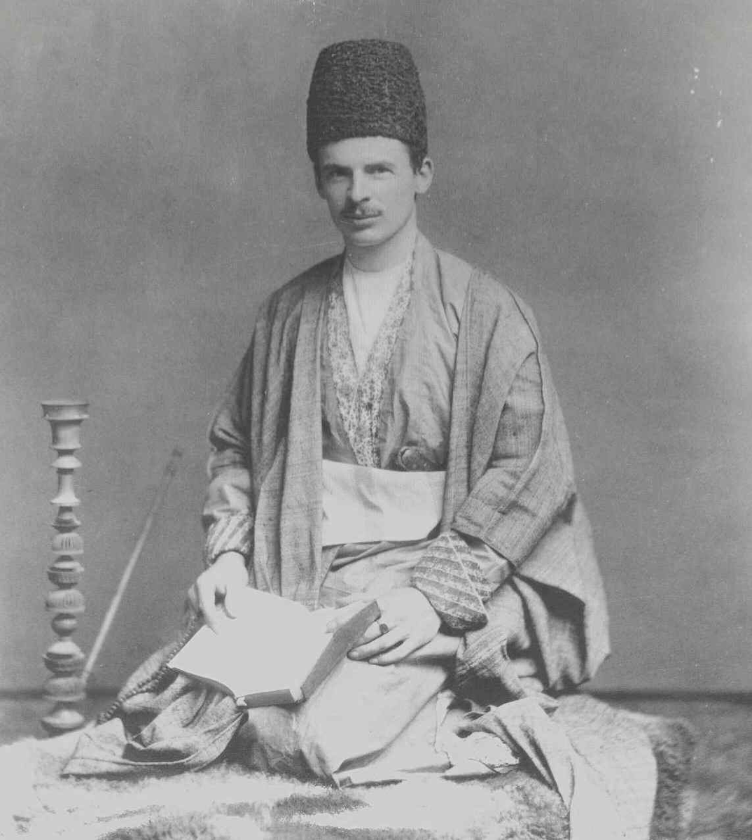 sharghzadeh's tweet photo. Shotout to all my orientalist white boys... got to be the best type of white boy there is https://t.co/LqshOvTtcC
