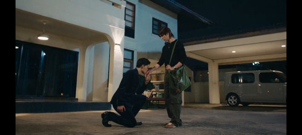 Pas kerja : SHIBAL SAEKKIYA
Pas di rumah : Diawali dengan yang fluffy, diakhiri dengan dai prod thoe sa wan🤣🤣🤣🤣

#jimmysea #pondphuwin #ViceVersaEP4 #MeAndTheeSeriesEP1