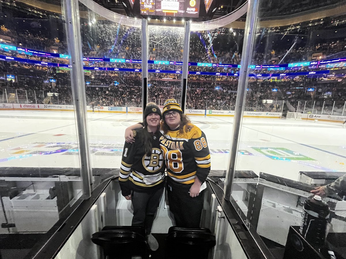 nick sogard is very cool and i like him tweet media